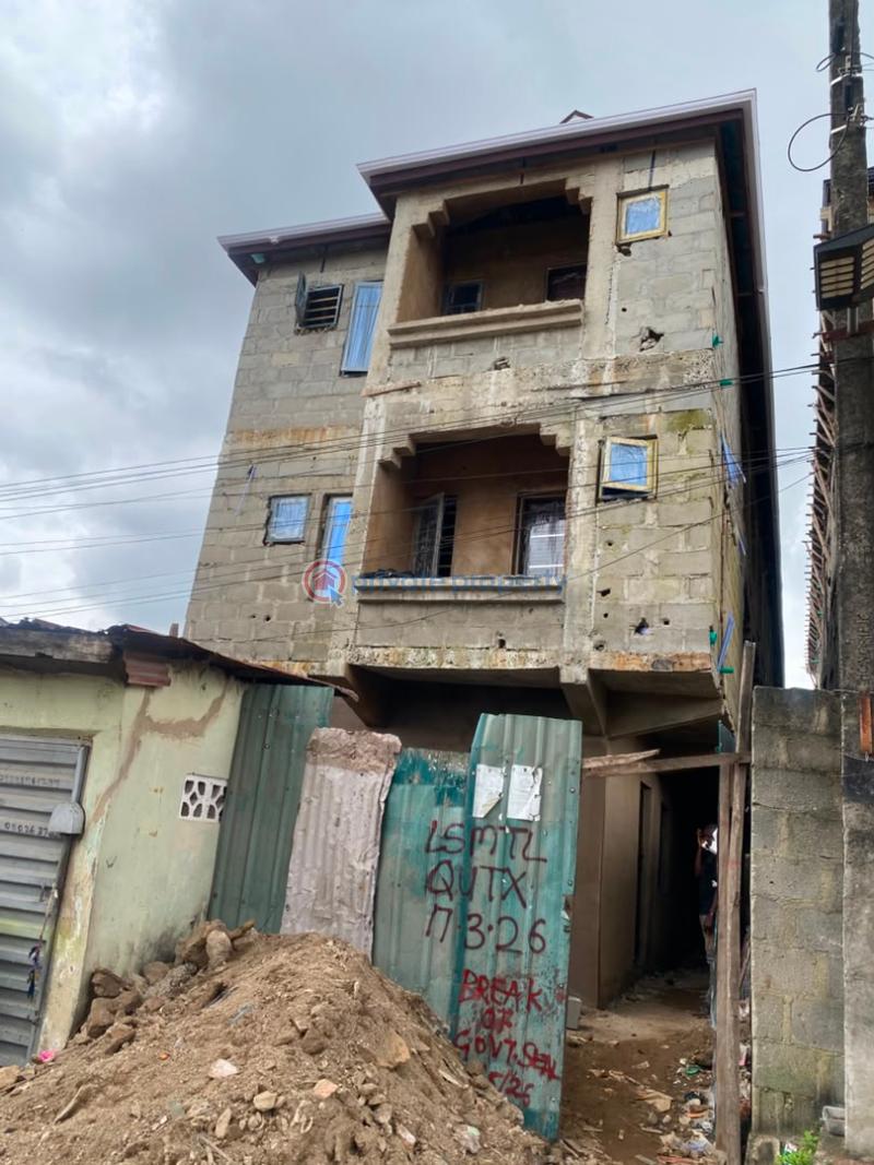 1 bedroom Mini Flat For Sale Bariga Shomolu Lagos