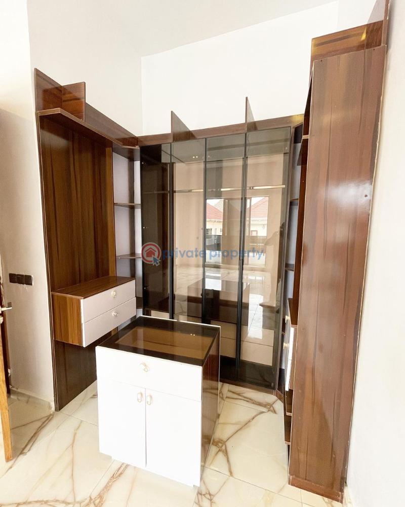 4 bedroom Terrace For Sale Idado Lekki Lagos - 9