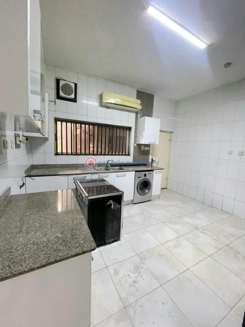 Modestly built 3 bedroom apartment with bq - 2 3 bedroom Flat & Apartment For Rent Lekki Phase 1 Lagos - 2