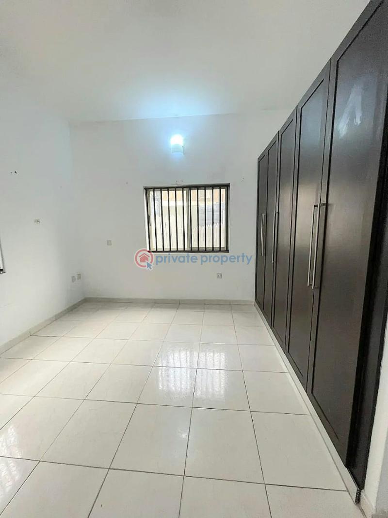 Modestly built 3 bedroom apartment with bq - 10 3 bedroom Flat & Apartment For Rent Lekki Phase 1 Lagos - 10