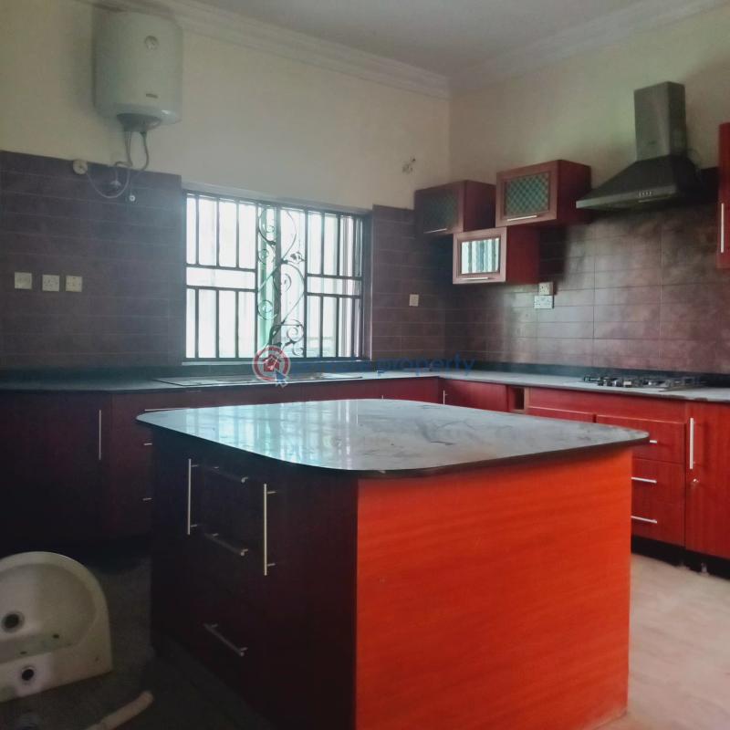 Modestly finished luxury 3 bedrooms flat with bq - 4 3 bedroom Flat & Apartment For Rent Lekki Phase 1 Lagos - 4