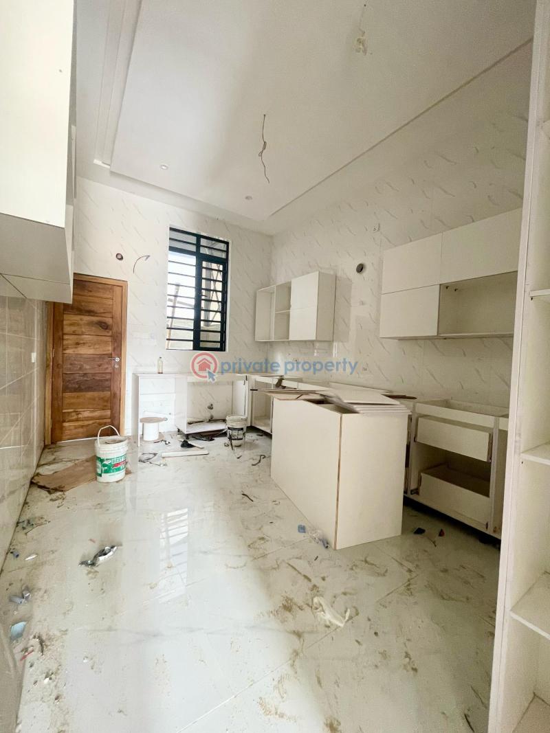 4 bedroom Semi detached Duplex For Sale Chevron Drive Lekki Lagos - 2