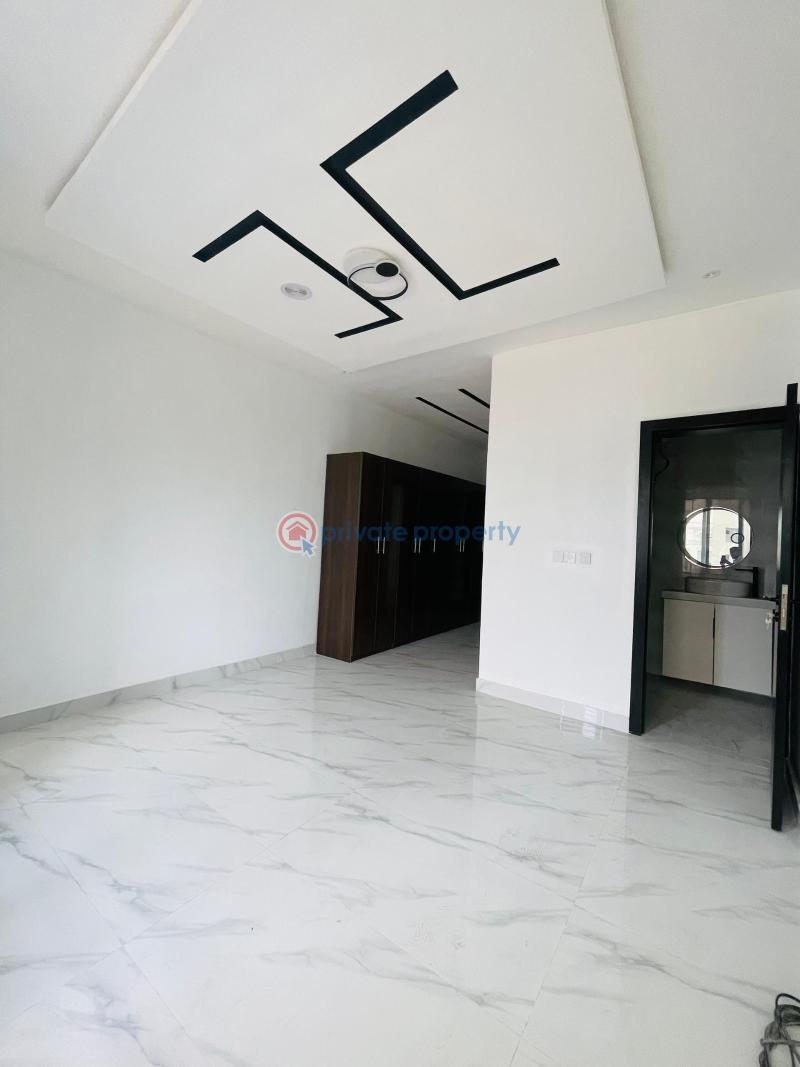 4 bedroom Semi detached Duplex For Sale Chevron Drive Lekki Lagos - 9