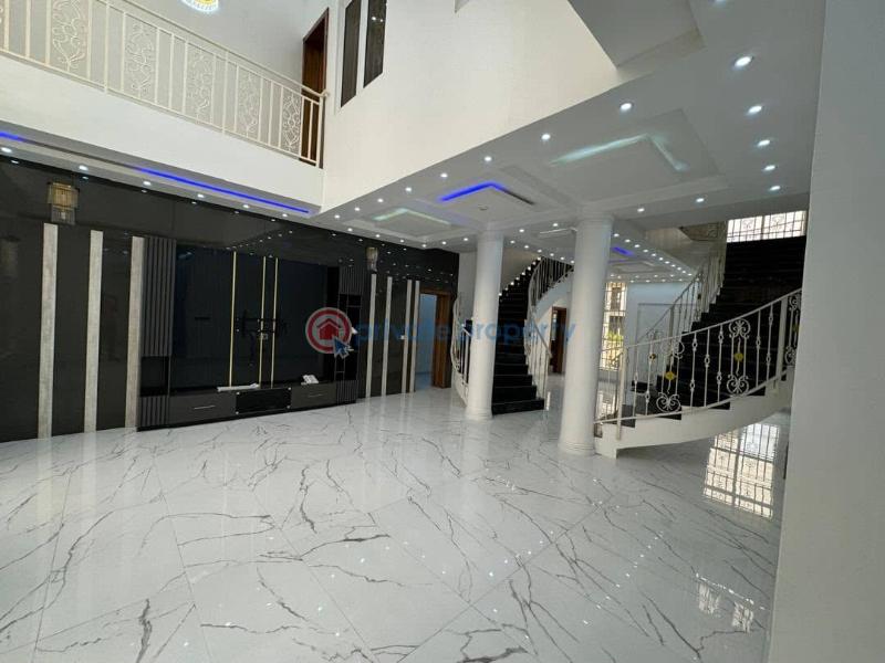 8 bedroom Detached Duplex For Sale Osapa London Lekki Lagos - 12