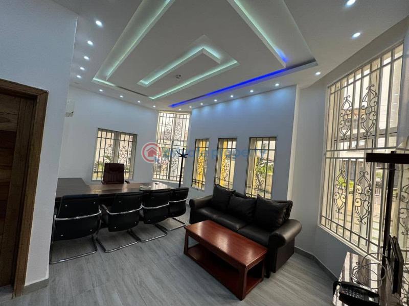 8 bedroom Detached Duplex For Sale Osapa London Lekki Lagos - 3