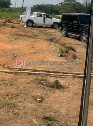Moremi , ketu-itokin, epe lagos with deed of assignment - 2 Commercial Land For Sale St Augustine University Femi Otedola University Of Education Alaro City New International Airport Government College, Ketu Epe Ketu Police Station Film City Epe Lagos - 2