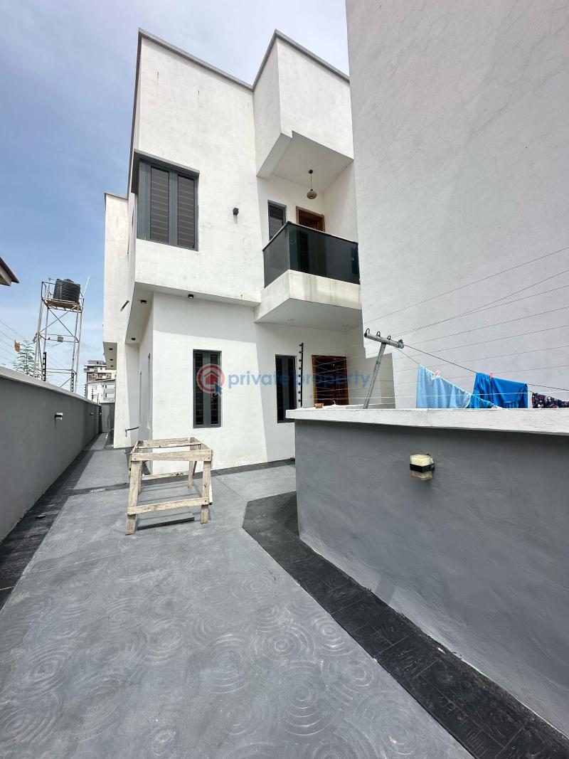 4 bedroom Semi detached Duplex For Sale New Road Lekki Lagos - 2