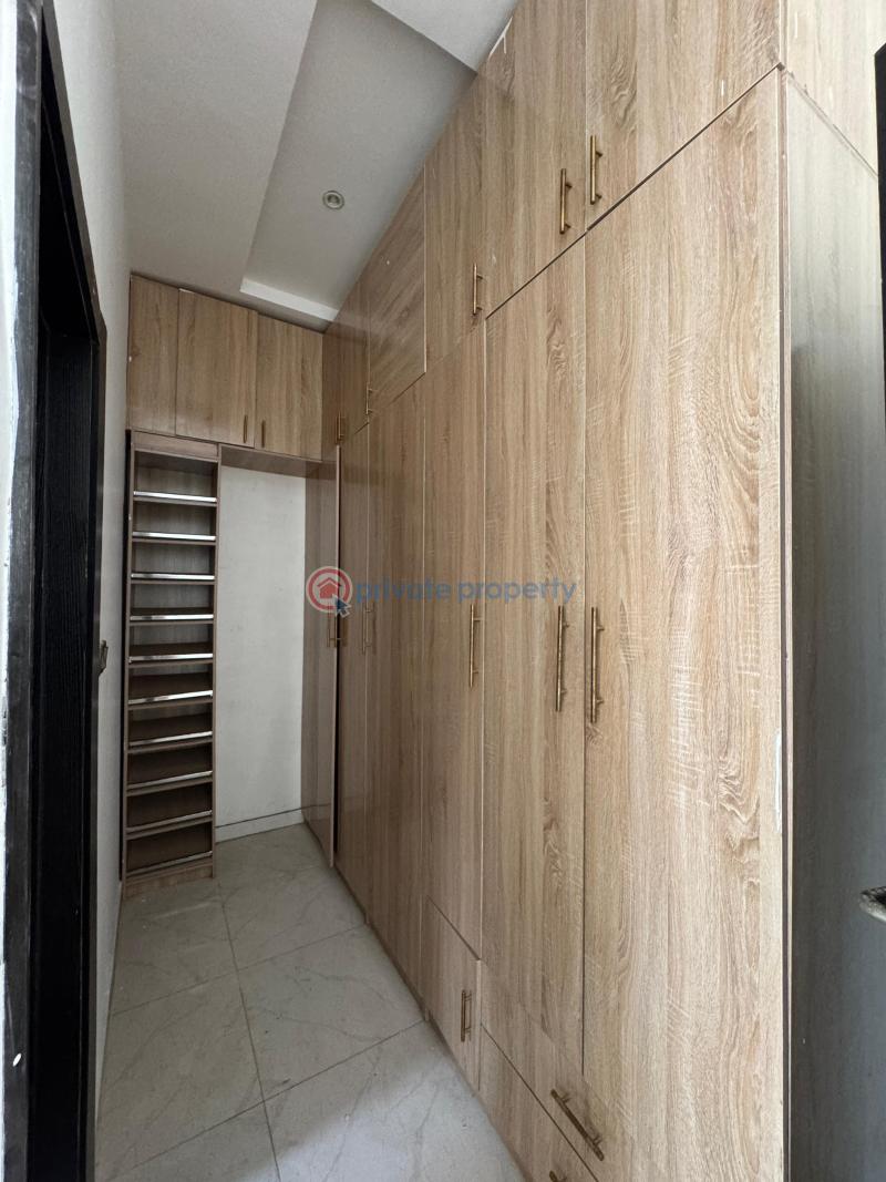 4 bedroom Terraced Duplex For Sale New Road Lekki Lagos - 4