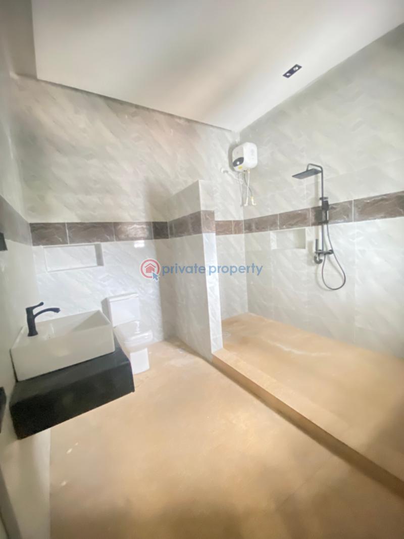 5 bedroom Detached Duplex For Sale Umuodu Spibat, Owerri Town. Owerri Imo - 12
