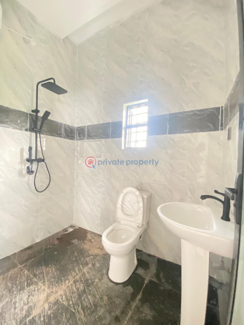 5 bedroom Detached Duplex For Sale Umuodu Spibat, Owerri Town. Owerri Imo - 11