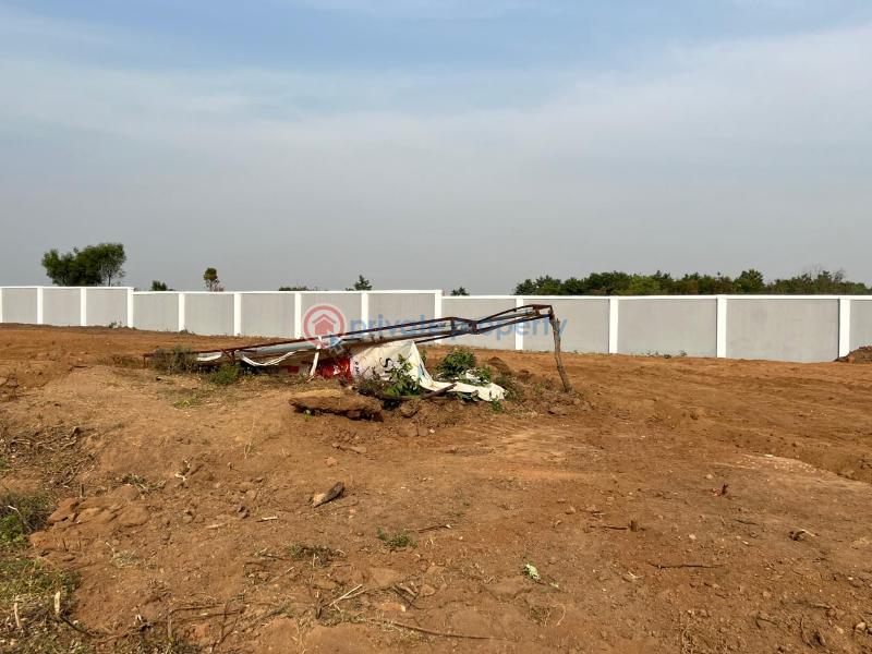 Land For Sale Western Crest In Moniya Iseyin Directly Facing Express With Free Documentation Ibadan Oyo - 1