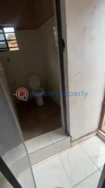 Neat and clean roomself con - 4 1 bedroom Self Contain For Rent Onipanu Shomolu Lagos - 4