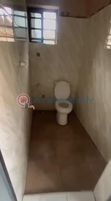 Neat and clean roomself con - 3 1 bedroom Self Contain For Rent Onipanu Shomolu Lagos - 3