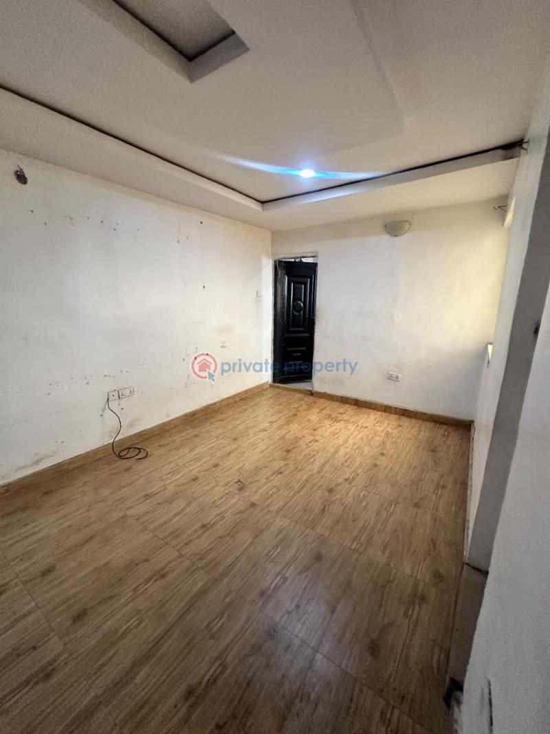 1 bedroom Mini Flat For Rent Onike Yaba Lagos - 0