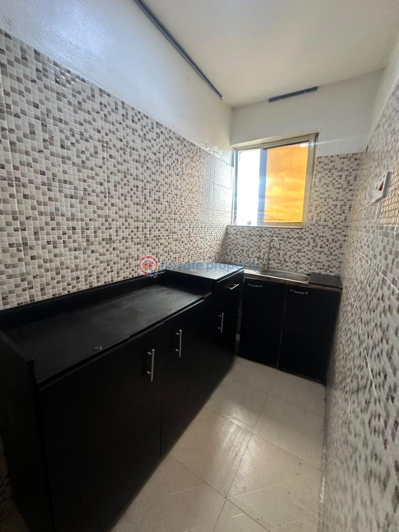 1 bedroom Mini Flat For Rent Onike Yaba Lagos - 1