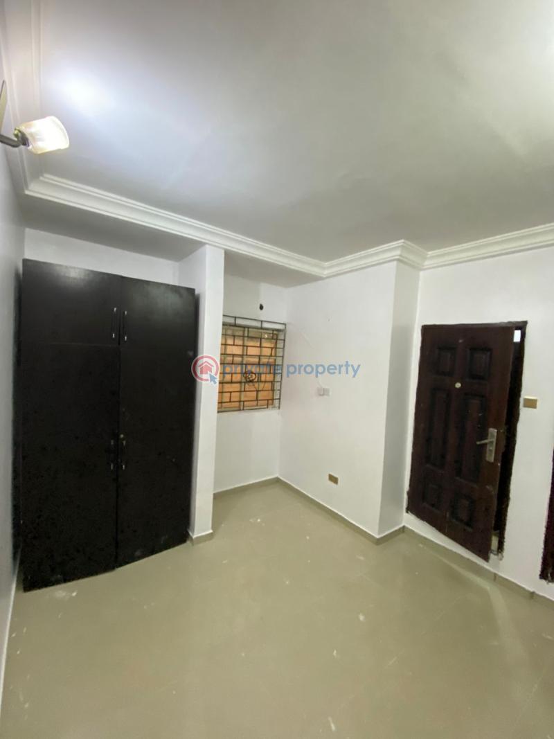 Neat mini flat - 4 1 bedroom Mini Flat For Rent Osapa Lekki Lagos - 4