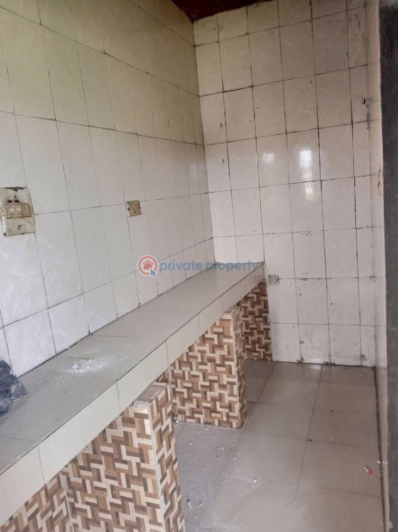 2 bedroom Block Of Flats For Rent Ebrumede Warri Delta State Warri Delta - 2