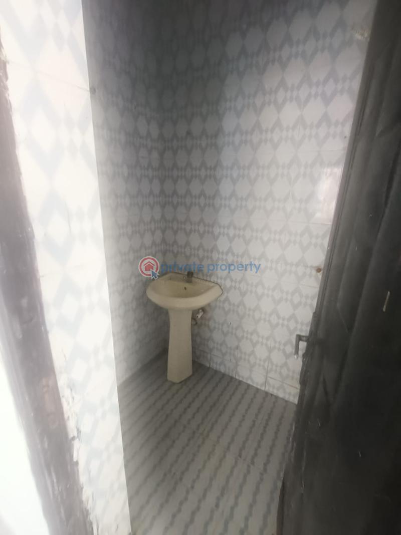 Room or Boys Quarter For Rent Ilasan Lekki Lagos - 7