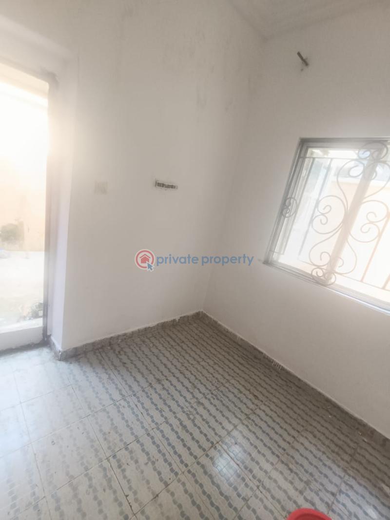 Room or Boys Quarter For Rent Ilasan Lekki Lagos - 0
