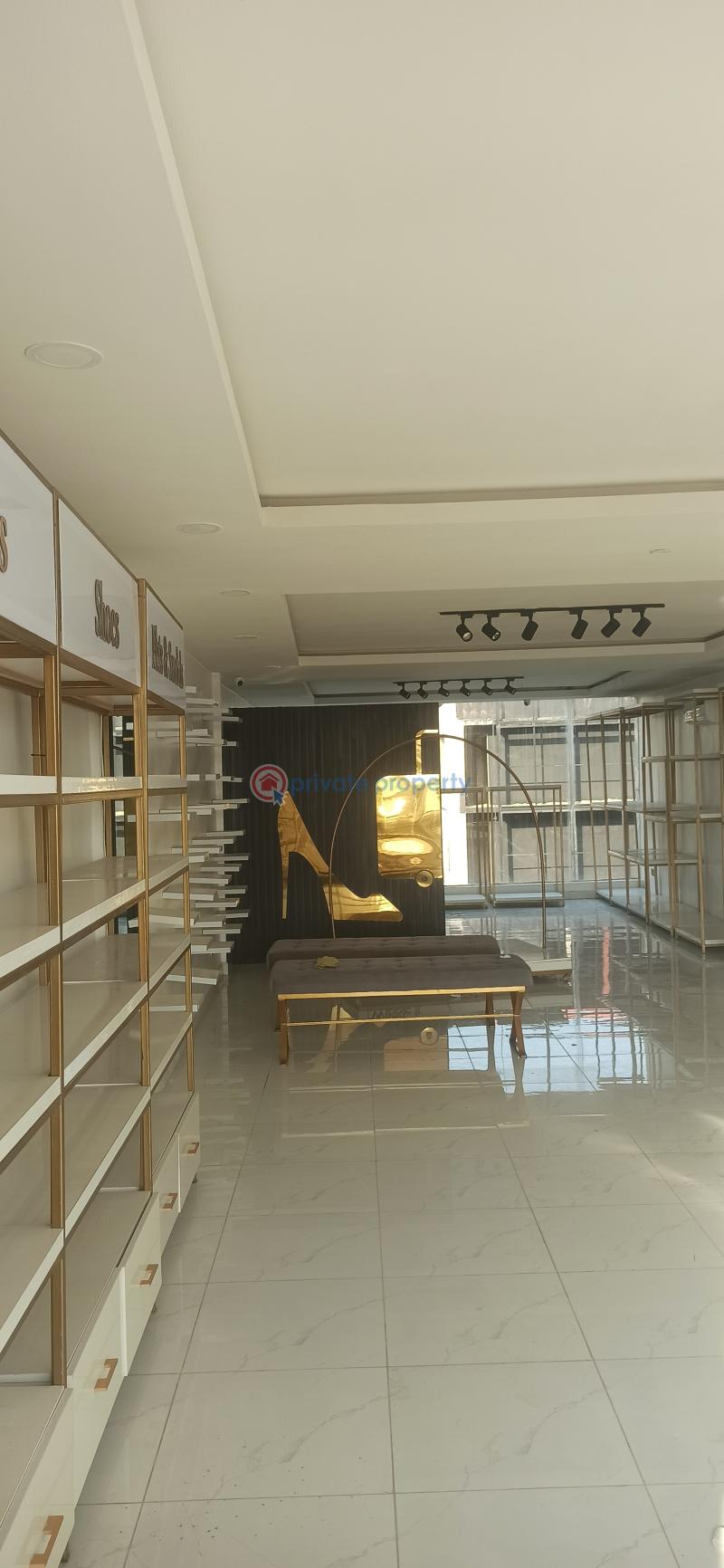 Mall/Complex/Plaza For Rent Wuse II Abuja Phase 1  - 2