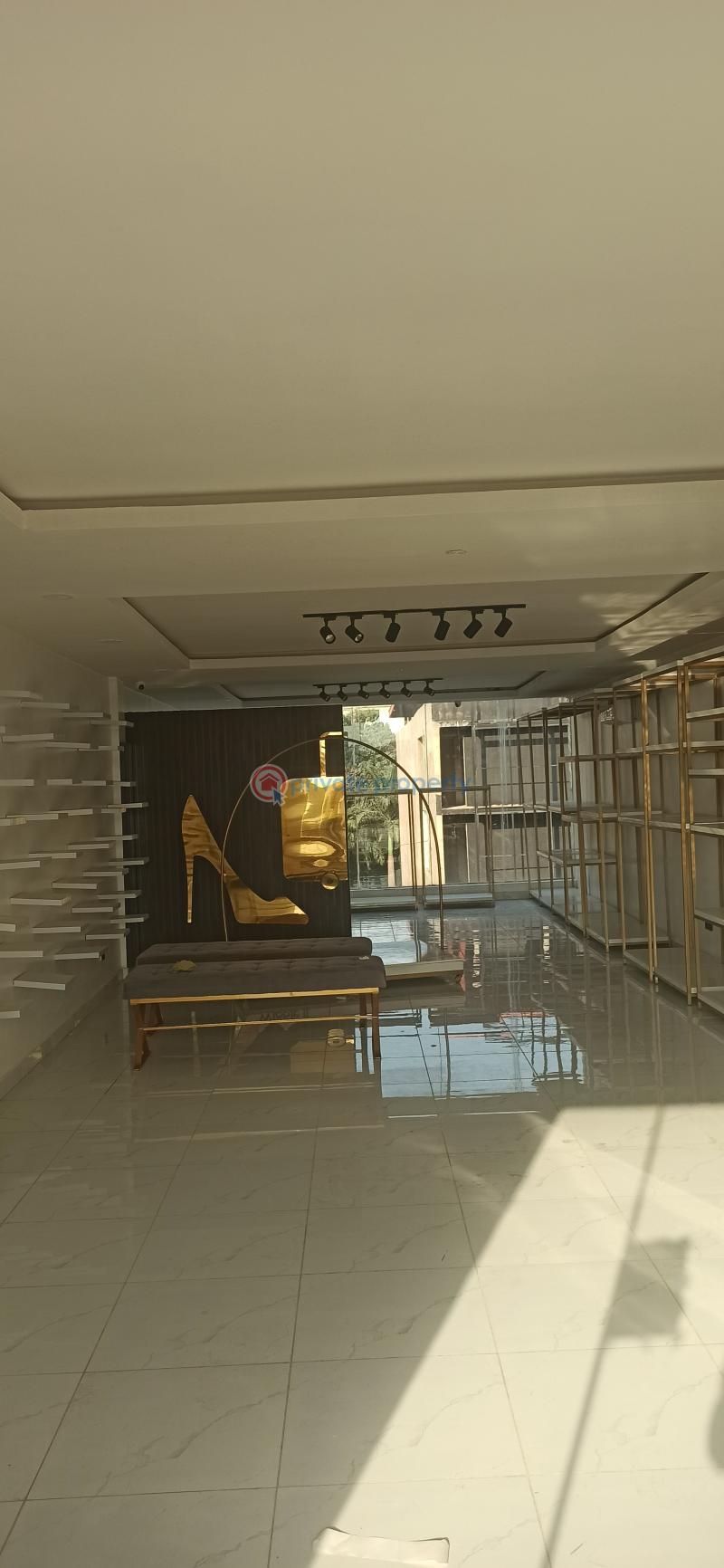 Mall/Complex/Plaza For Rent Wuse II Abuja Phase 1  - 1