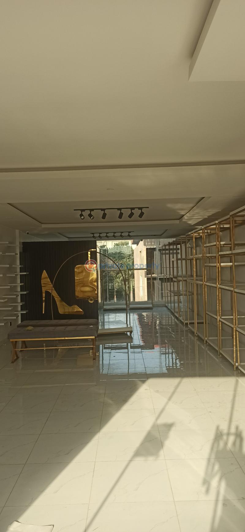 Mall/Complex/Plaza For Rent Wuse II Abuja Phase 1  - 0