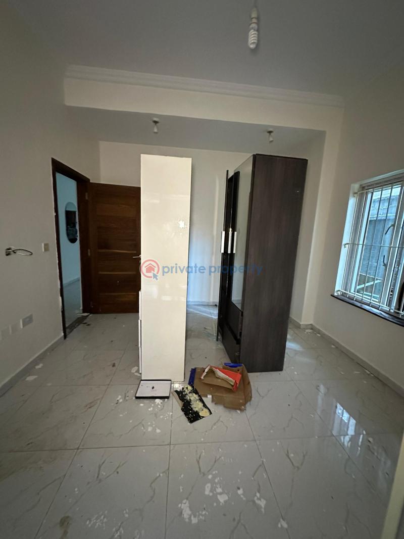 Neatly built 2bedroom apartment - 6 2 bedroom Block Of Flats For Rent Victoria Island Lagos - 6
