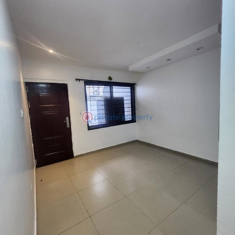 Neatly built 2bedroom apartment - 5 2 bedroom Block Of Flats For Rent Osapa London Lekki Lagos - 5
