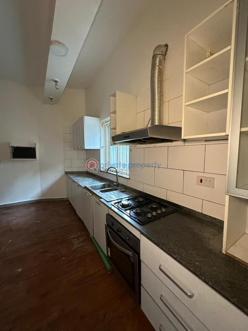 Neatly built 2bedroom apartment - 4 2 bedroom Block Of Flats For Rent Victoria Island Lagos - 4