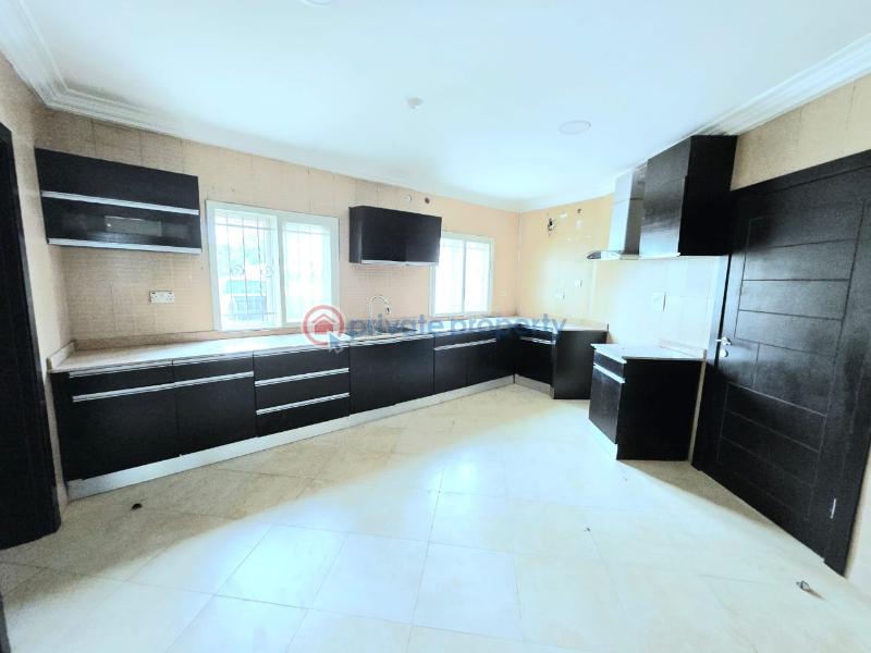 Neatly built 3 bedroom apartment with bq - 4 3 bedroom Flat & Apartment For Rent Lekki Phase 1 Lagos - 4