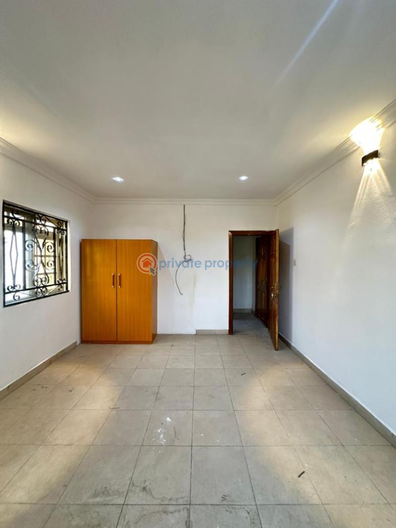 Neatly built 3bedroom apartment - 12 3 bedroom Block Of Flats For Rent Lekki Phase 1 Lagos - 12