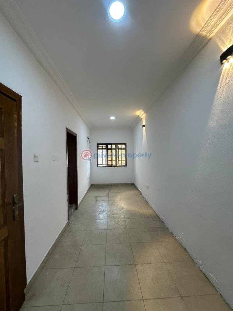 Neatly built 3bedroom apartment - 5 3 bedroom Block Of Flats For Rent Lekki Phase 1 Lagos - 5