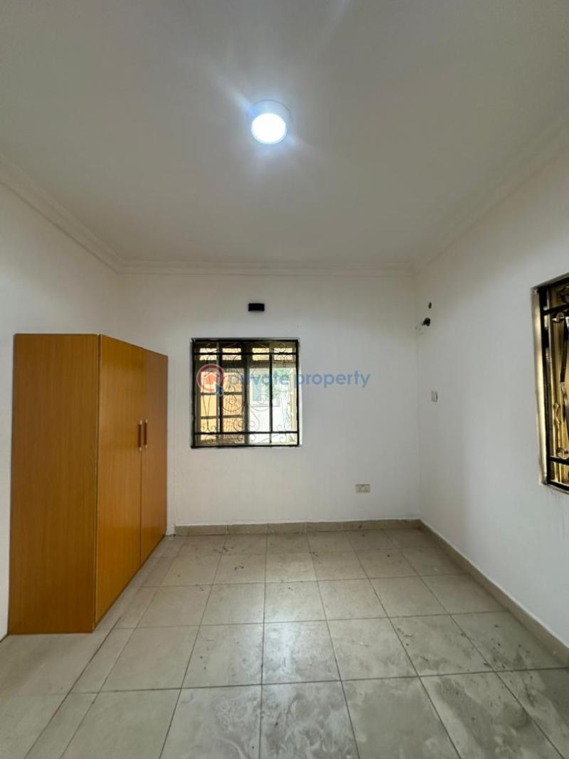 Neatly built 3bedroom apartment - 8 3 bedroom Block Of Flats For Rent Lekki Phase 1 Lagos - 8