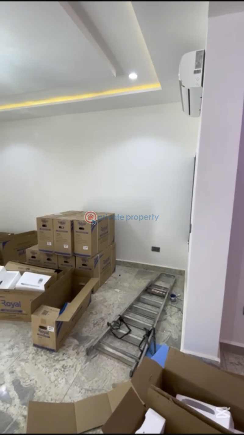 4 bedroom Terraced Duplex For Rent Guzape Abuja Phase 1  - 2