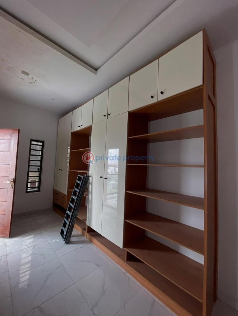 4 bedroom Semi detached Duplex For Sale Ologolo Lekki Lagos - 18