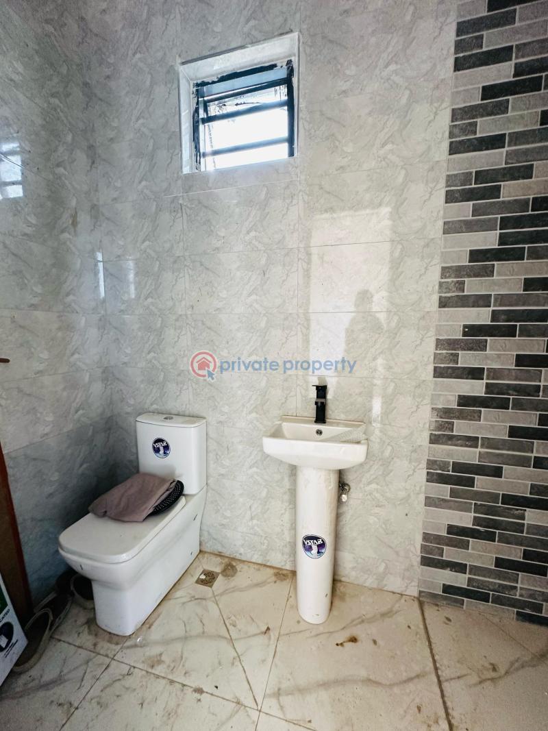 4 bedroom Detached Duplex For Sale Gbagada Lagos - 10