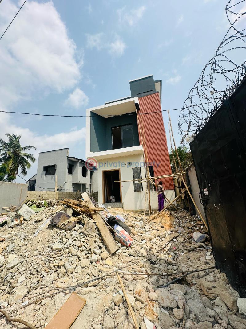 4 bedroom Detached Duplex For Sale Gbagada Lagos - 2