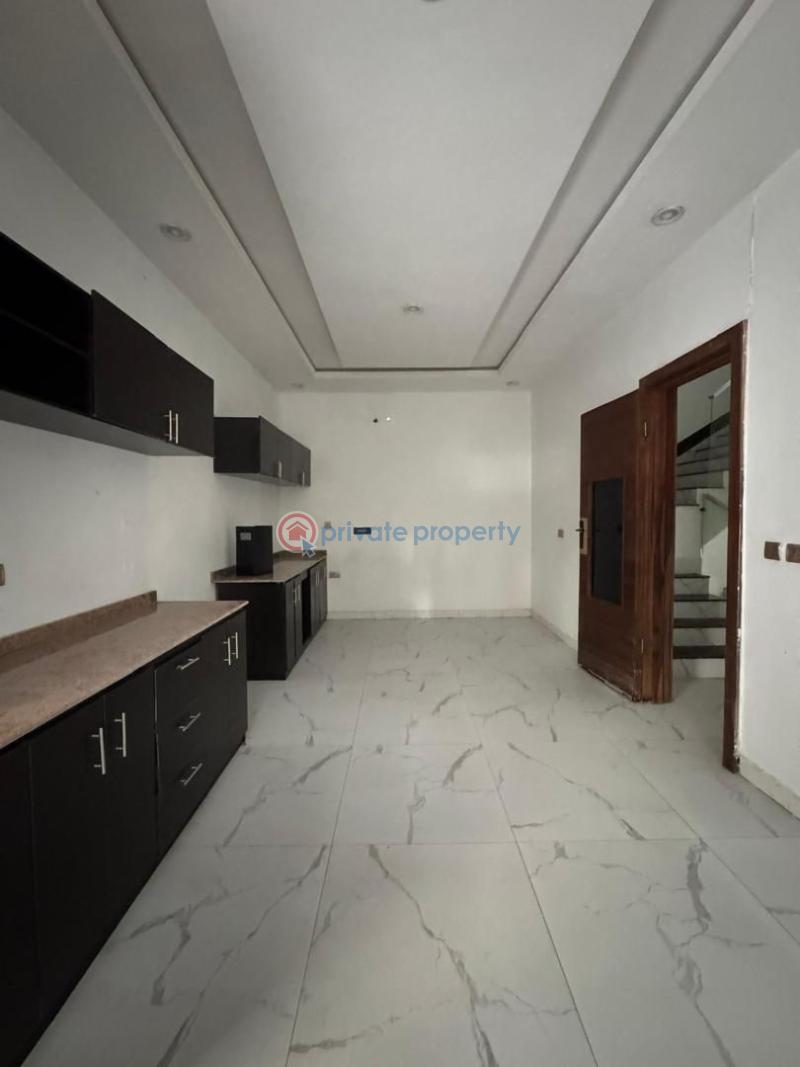 5 bedroom Shared Apartment For Rent Ikate Elegushi Lekki Lagos - 5