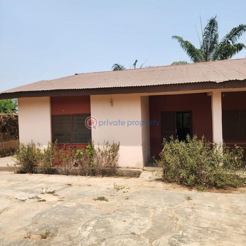 3 bedroom Block Of Flats For Sale Akingbile, Moniya Ibadan Oyo - 2