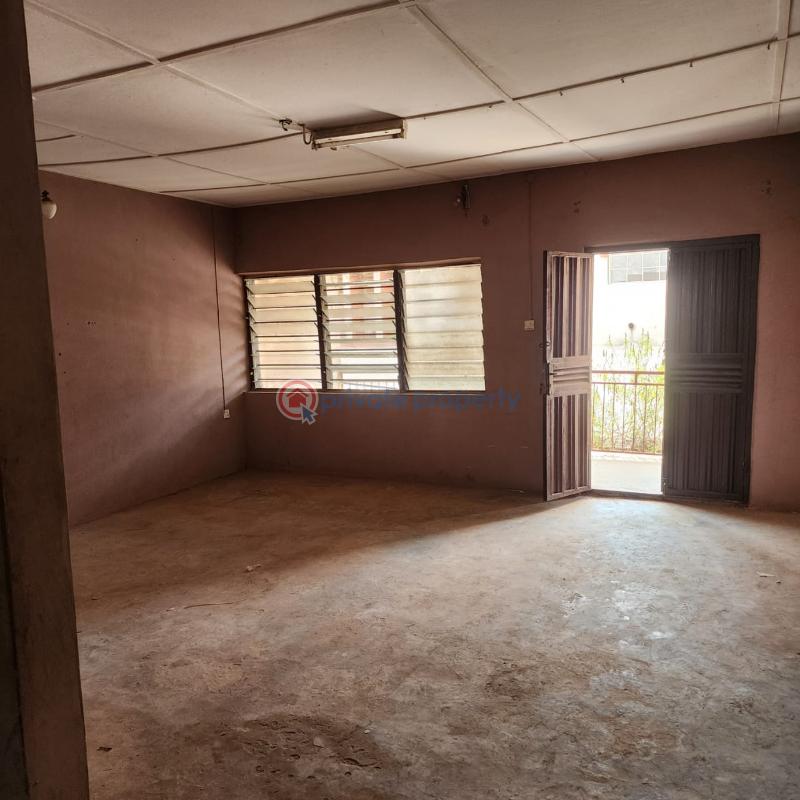 3 bedroom Block Of Flats For Sale Akingbile, Moniya Ibadan Oyo - 1