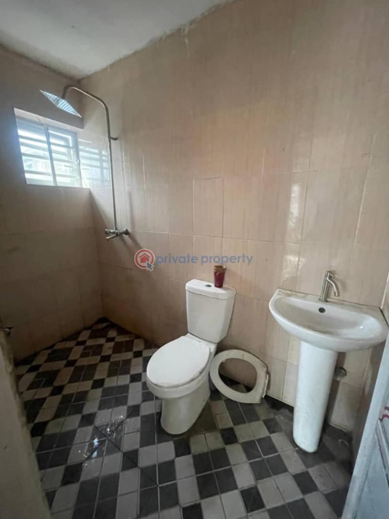 2 bedroom Block Of Flats For Rent Iwaya Yaba Lagos - 2