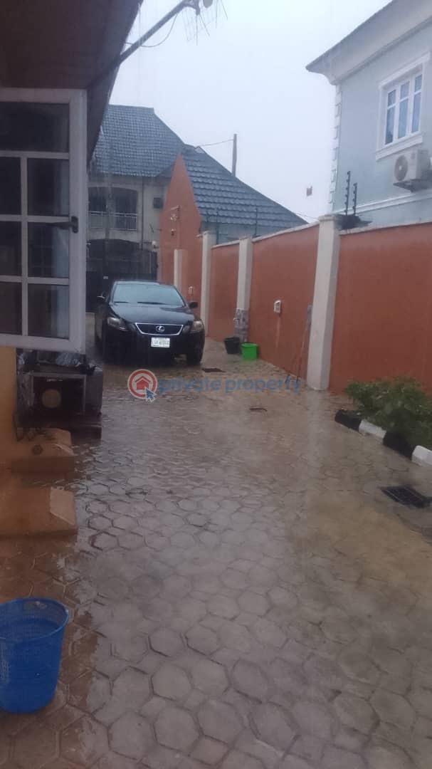 2 bedroom Block Of Flats For Rent Behind Christ High School, Ashipa Road, Tipper Garage Akala Express Ibadan Oyo - 0