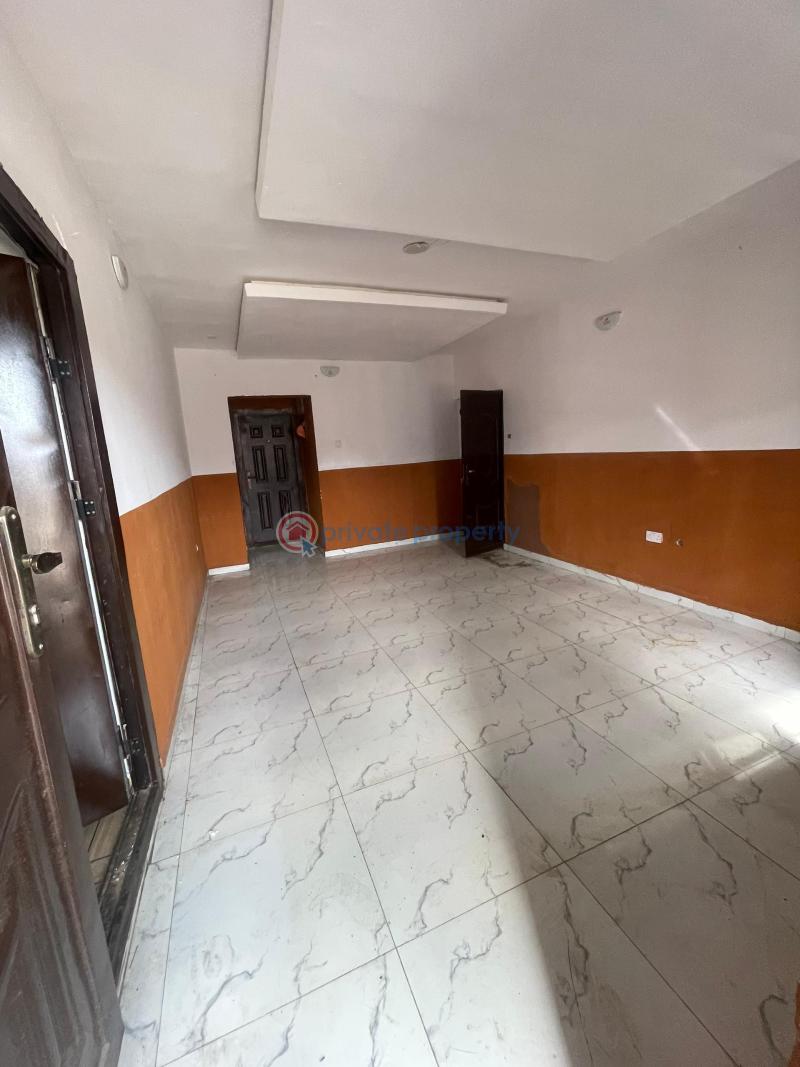 2 bedroom Block Of Flats For Rent Iwaya Yaba Lagos - 6
