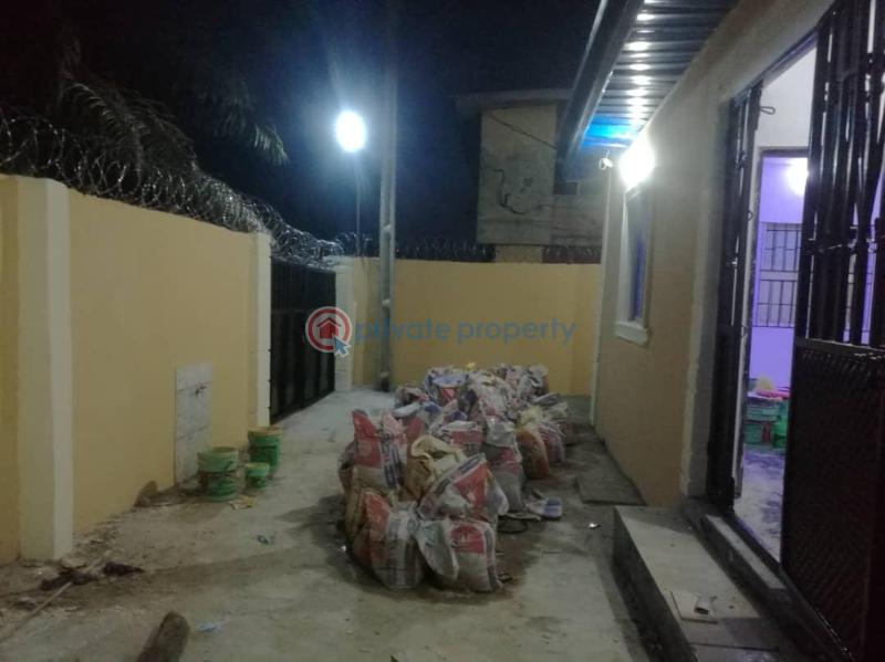 3 bedroom Block Of Flats For Sale Akinwunmi Eatate Directly Opposite Alexandra Estate Oko Oba Abule Egba Lagos - 3