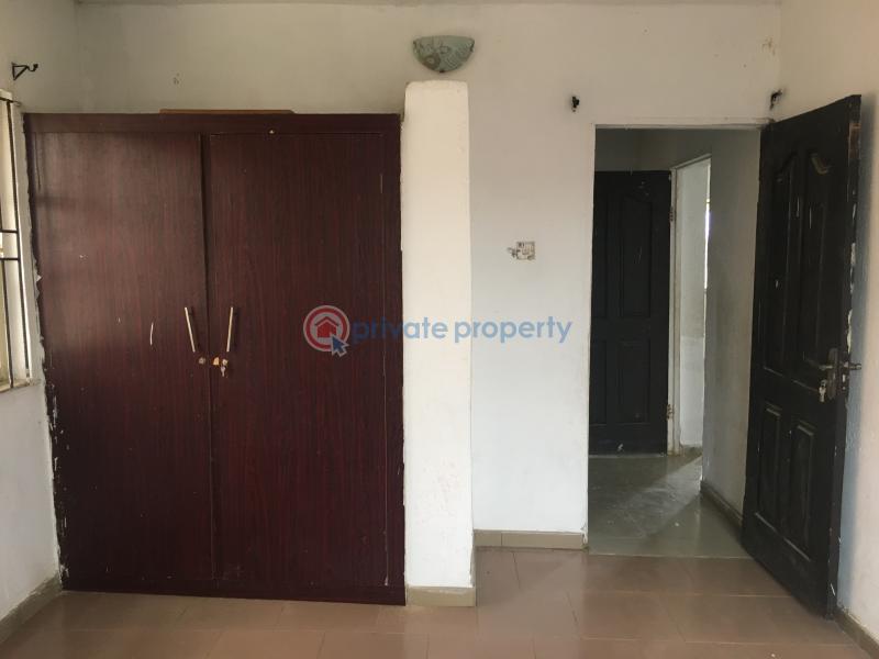 3 bedroom Block Of Flats For Rent Opposite Diamond Bank Haruna Bus Stop Jumofak Ikorodu Lagos - 4