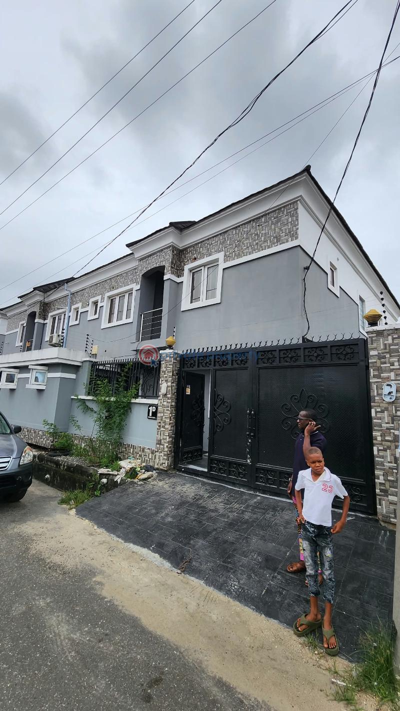 4 bedroom Semi detached Duplex For Sale Mende Maryland Lagos - 0