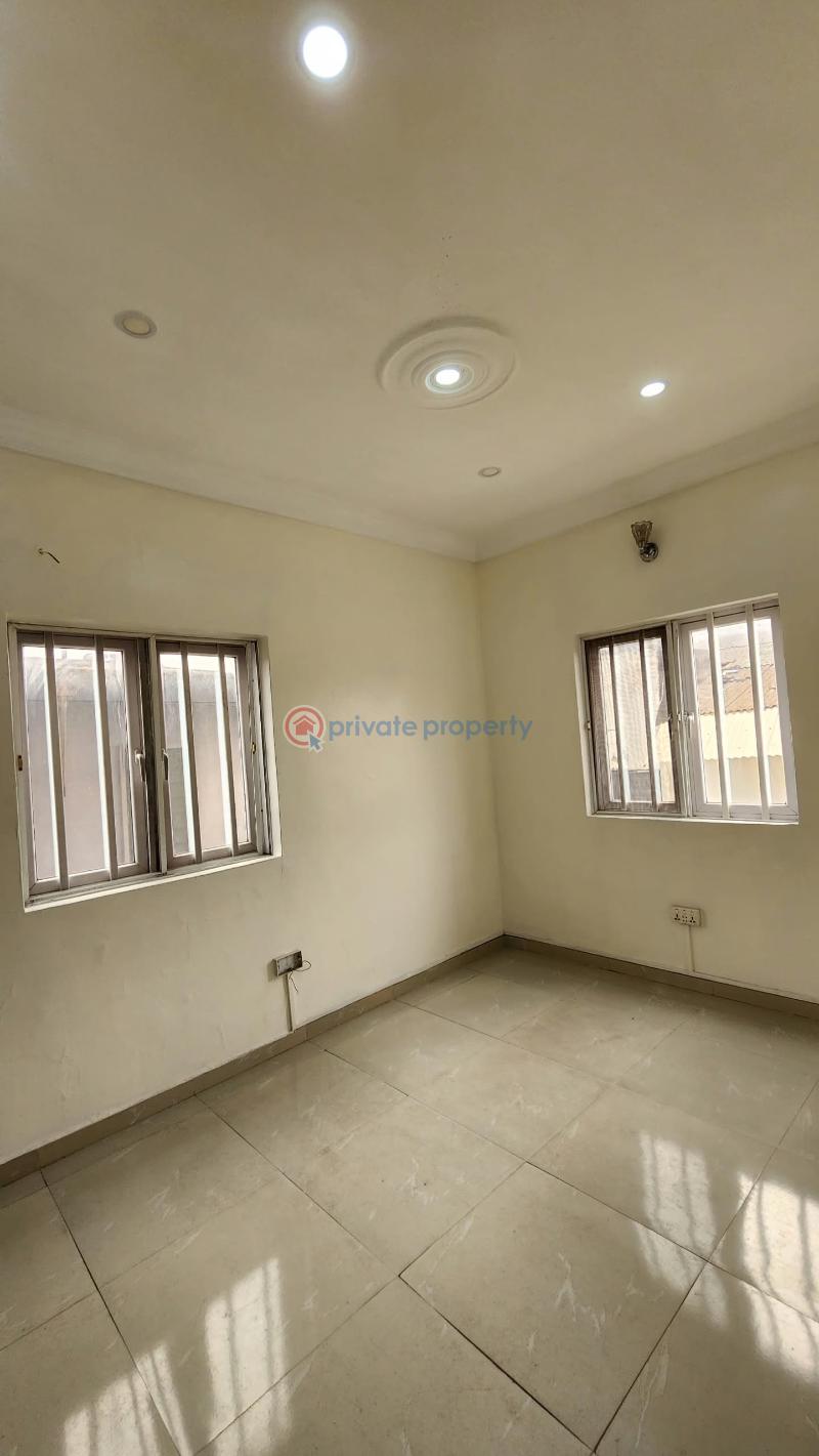 4 bedroom Semi detached Duplex For Sale Off Adelabu Adelabu Surulere Lagos - 3
