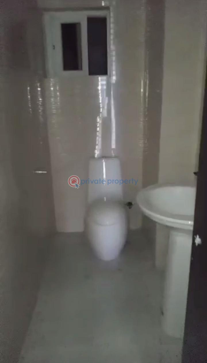 Neatly used service 3bedroom apartment with bq. - 5 3 bedroom Block Of Flats For Sale Osapa London, Lekki Lagos Osapa London Lekki Lagos - 5