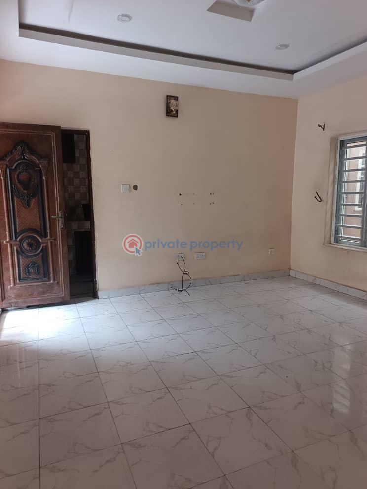 2 bedroom Block Of Flats For Rent Adekunle Yaba Ebute Metta Yaba Lagos - 0