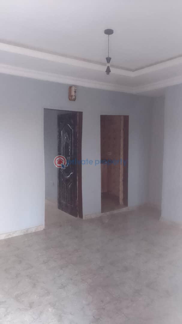 3 bedroom Block Of Flats For Rent Not Far To Bitemore Ologuneru Off Eleyele Road Eleyele Ibadan Oyo - 0